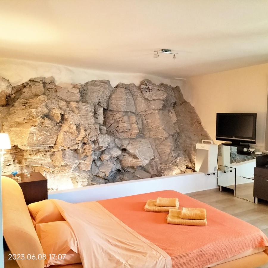 On The Rock Holiday home Afissos